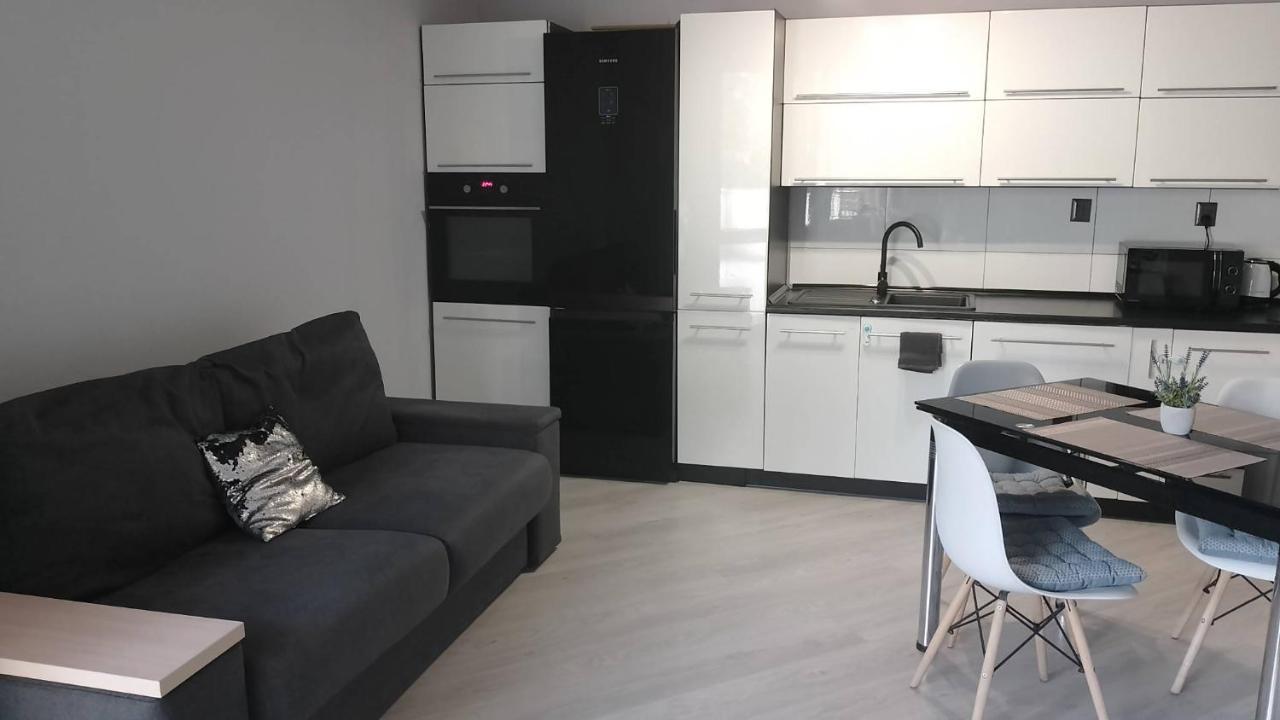 Apartament Zalesie Z Tarasem Lubiń Exteriör bild